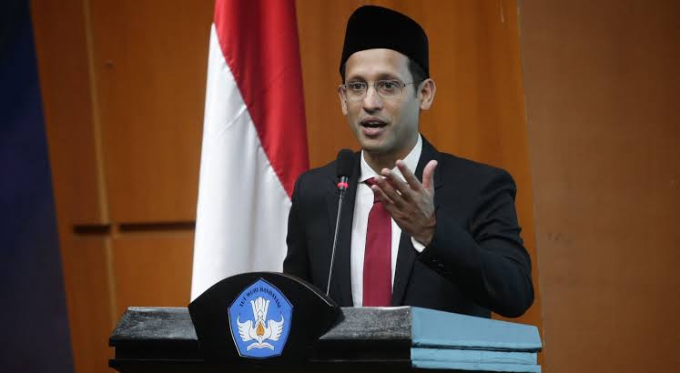 KABAR GEMBIRA untuk Anak Sekolah, Mendikbud Nadiem Makarim Perbolehkan Minta Pulsa Kuota ke Sekolah